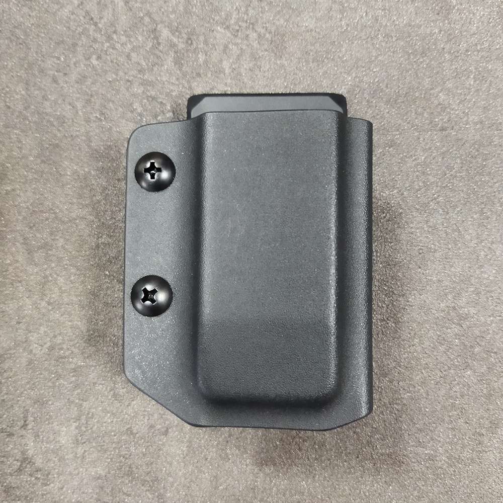 Magazine pouch